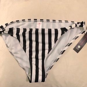 NOBO Bikini Swimsuit Bottoms  (SZ 7/8) NWT